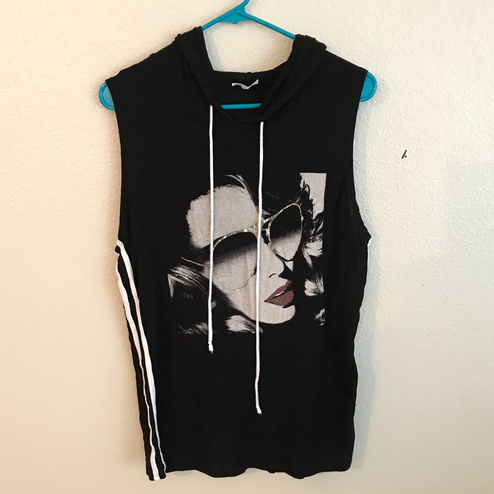 Sleeveless hood top